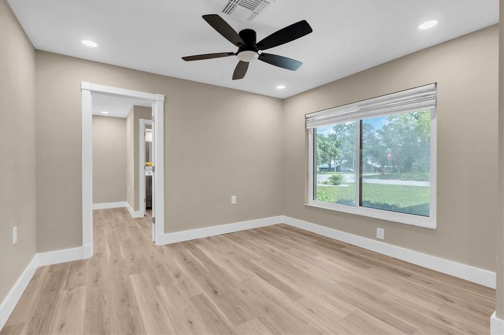 Image 9 of property listing at 10531 MEADOW HILL DRIVE, Port Richey, FL 34668