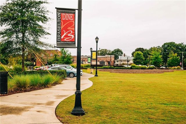 395 Winding Rose Drive, Hoschton, GA 30548