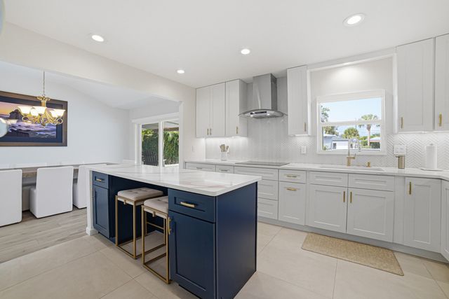 2281 SE 11th Street, Pompano Beach, FL 33062