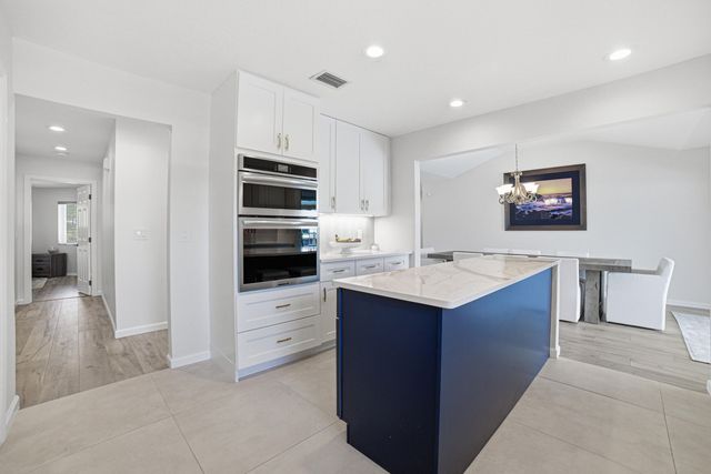 2281 SE 11th Street, Pompano Beach, FL 33062