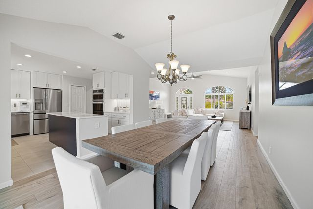 2281 SE 11th Street, Pompano Beach, FL 33062