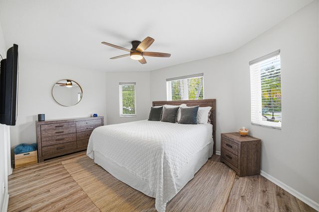 2281 SE 11th Street, Pompano Beach, FL 33062