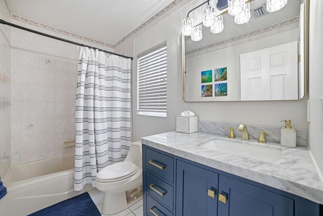 2281 SE 11th Street, Pompano Beach, FL 33062