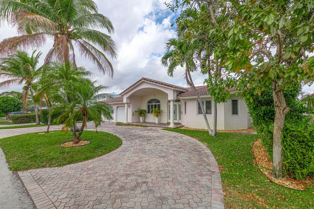 2281 SE 11th Street, Pompano Beach, FL 33062