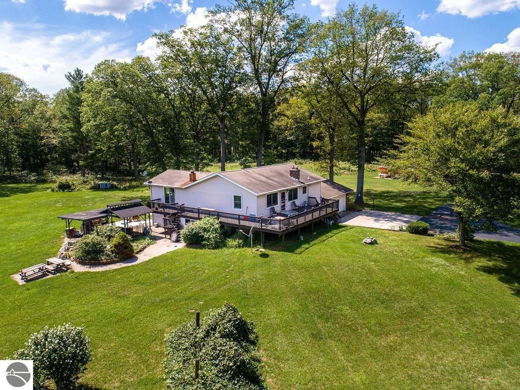 Image 34 of property listing at 3175 Strand Road, Muskegon, MI 49445