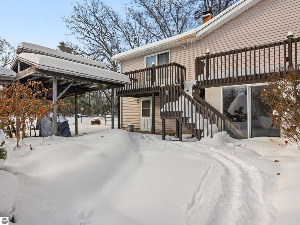 Image 37 of property listing at 3175 Strand Road, Muskegon, MI 49445