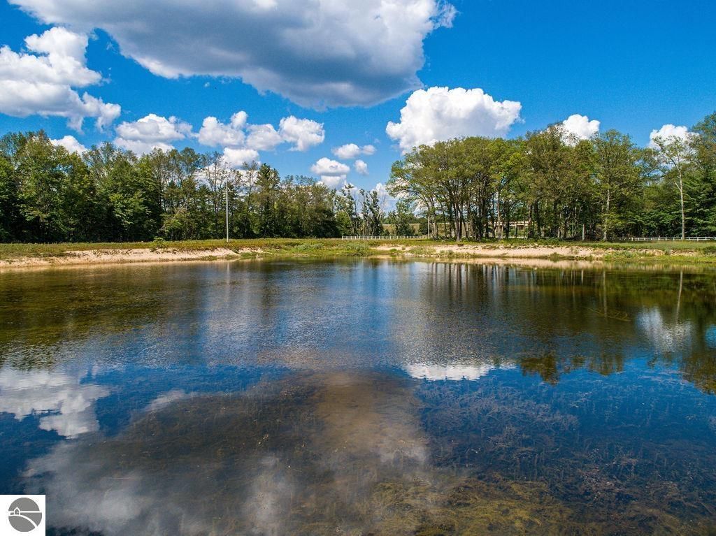 Image 8 of property listing at 3175 Strand Road, Muskegon, MI 49445