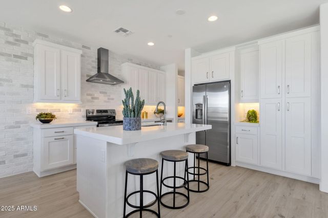 3524 E RIVERDALE Street, Mesa, AZ 85213