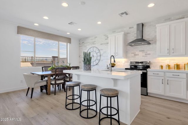 3524 E RIVERDALE Street, Mesa, AZ 85213