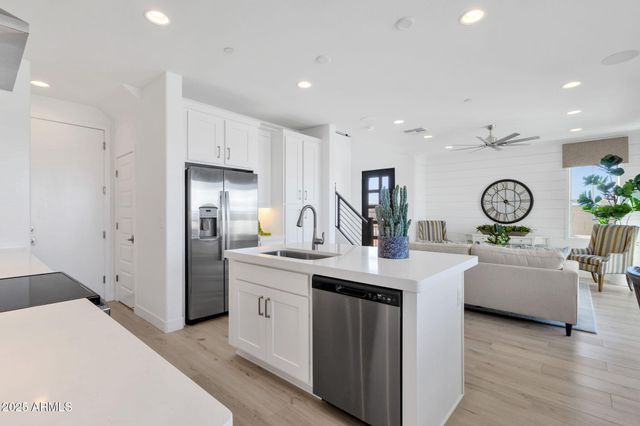 3524 E RIVERDALE Street, Mesa, AZ 85213