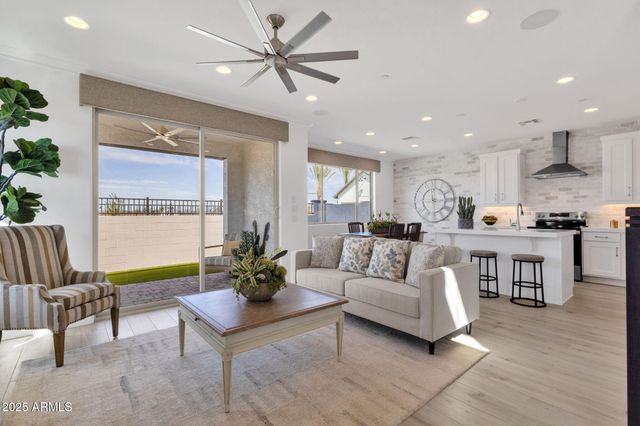 3524 E RIVERDALE Street, Mesa, AZ 85213