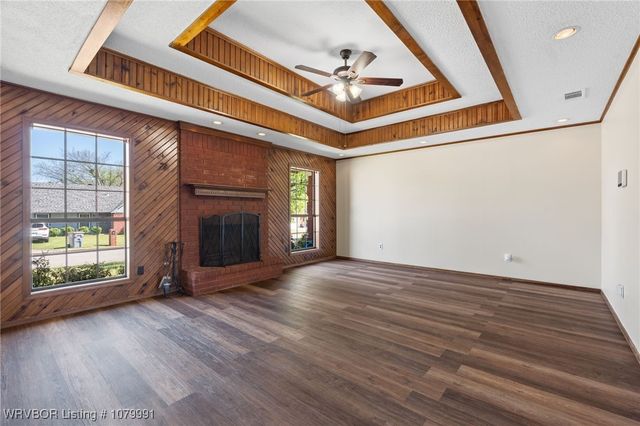 2205 Meadow Lane, Barling, AR 72923