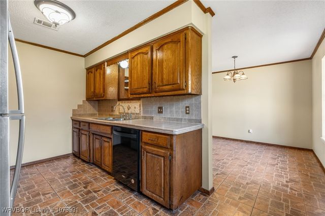 2205 Meadow Lane, Barling, AR 72923