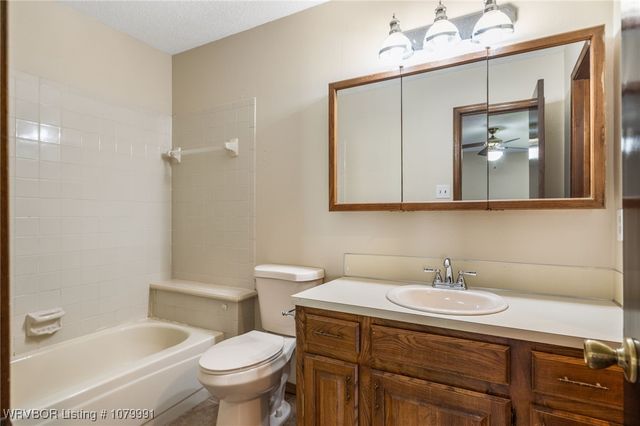 2205 Meadow Lane, Barling, AR 72923