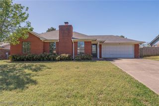 2205 Meadow Lane, Barling, AR 72923