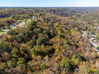 Woodview Drive, Weirton, WV 26062