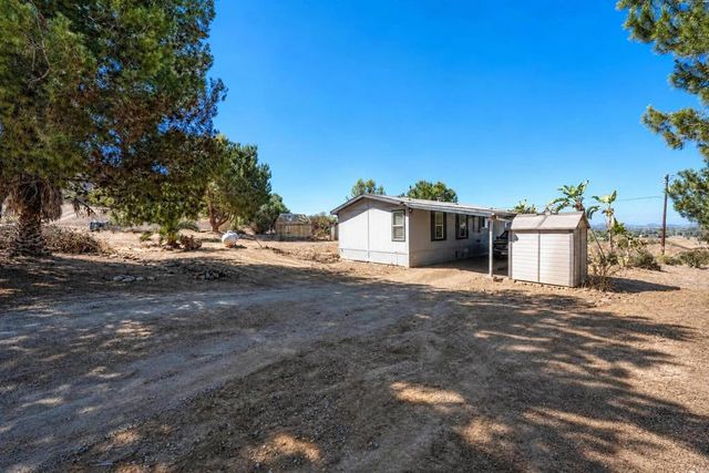 1698 Griffith Road, Ramona, CA 92065