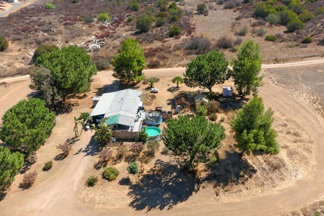 1698 Griffith Road, Ramona, CA 92065