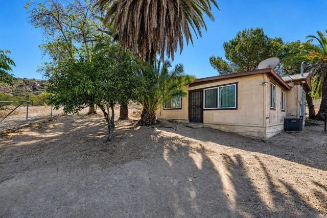 1698 Griffith Road, Ramona, CA 92065
