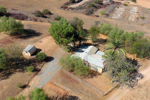 1698 Griffith Road, Ramona, CA 92065