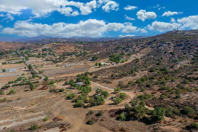 1698 Griffith Road, Ramona, CA 92065