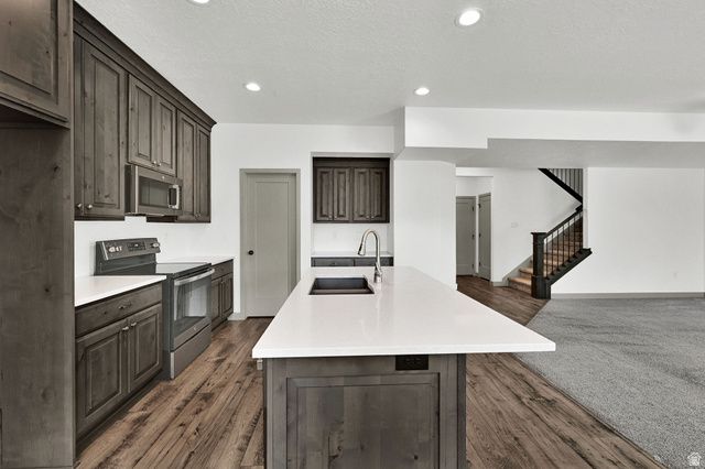 6899 S COOK DR, South Weber, UT 84405