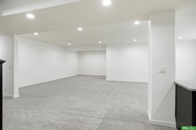 5717 N 197th Avenue, Elkhorn, NE 68022