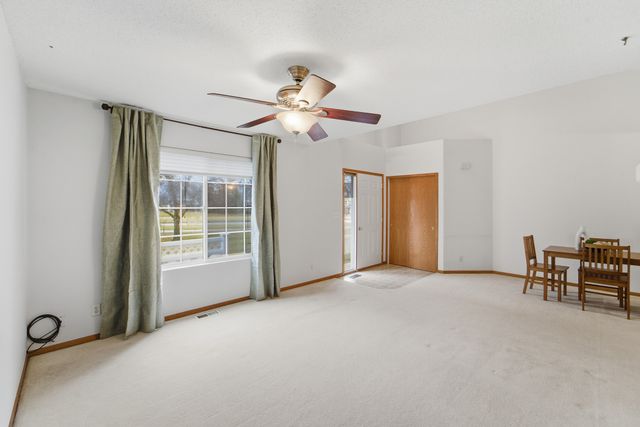 9205 Greenspire Drive 3, West Des Moines, IA 50266