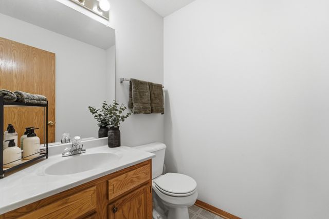 9205 Greenspire Drive 3, West Des Moines, IA 50266