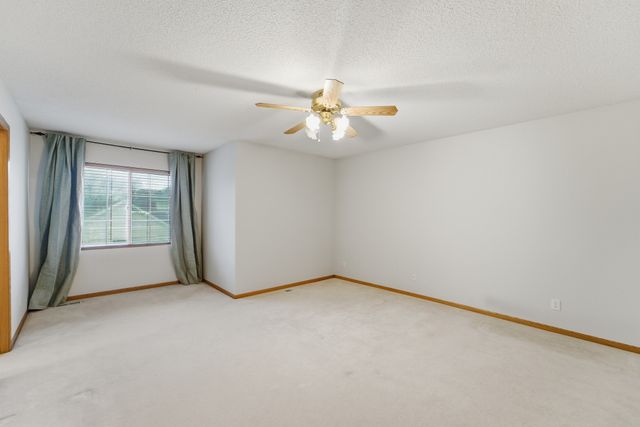 9205 Greenspire Drive 3, West Des Moines, IA 50266