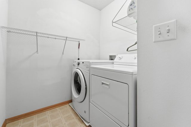 9205 Greenspire Drive 3, West Des Moines, IA 50266