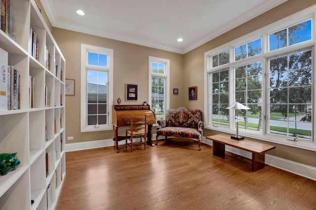 824 Shibley Avenue, Park Ridge, IL 60068