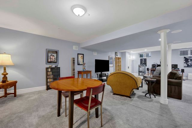 824 Shibley Avenue, Park Ridge, IL 60068