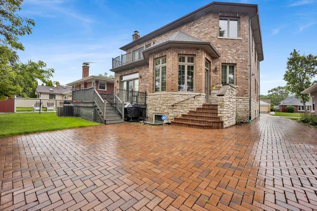 824 Shibley Avenue, Park Ridge, IL 60068