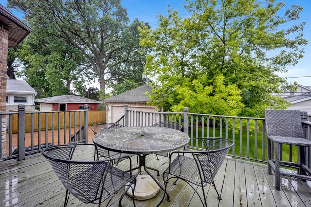 824 Shibley Avenue, Park Ridge, IL 60068