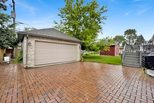 824 Shibley Avenue, Park Ridge, IL 60068