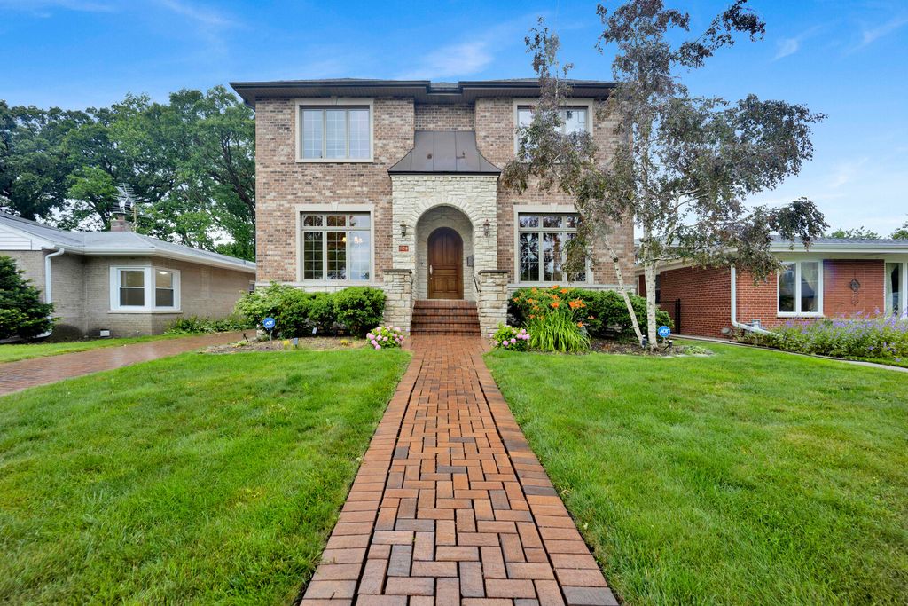 824 Shibley Avenue, Park Ridge, IL 60068