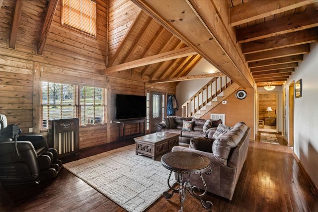 1201 Dickerson Bay Dr, Gallatin, TN 37066