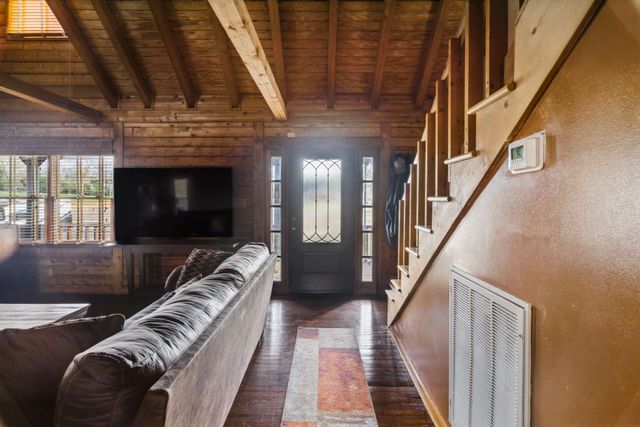 1201 Dickerson Bay Dr, Gallatin, TN 37066