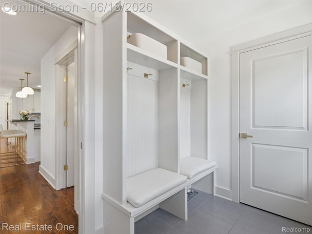 10125 Borgman Avenue, Huntington Woods, MI 48070