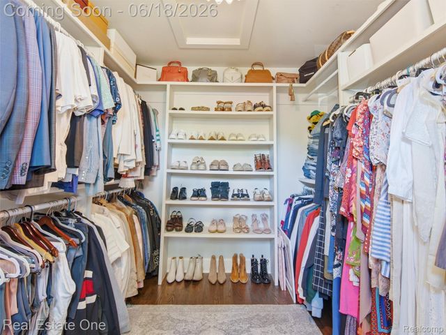 10125 Borgman Avenue, Huntington Woods, MI 48070