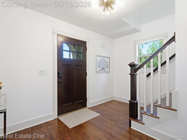 10125 Borgman Avenue, Huntington Woods, MI 48070