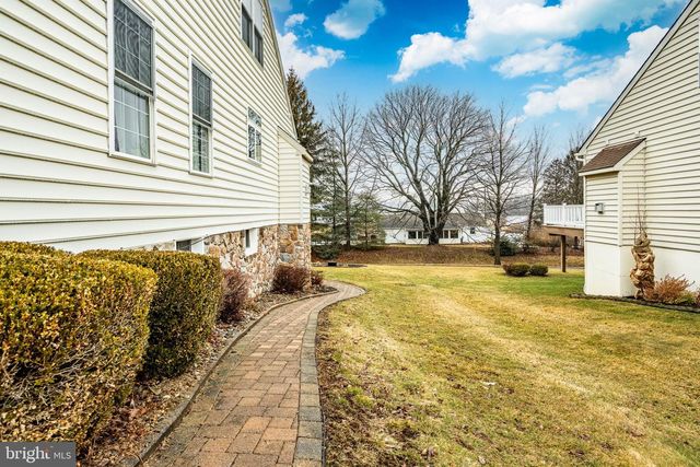 121 AUGUSTA DR, Honey Brook, PA 19344