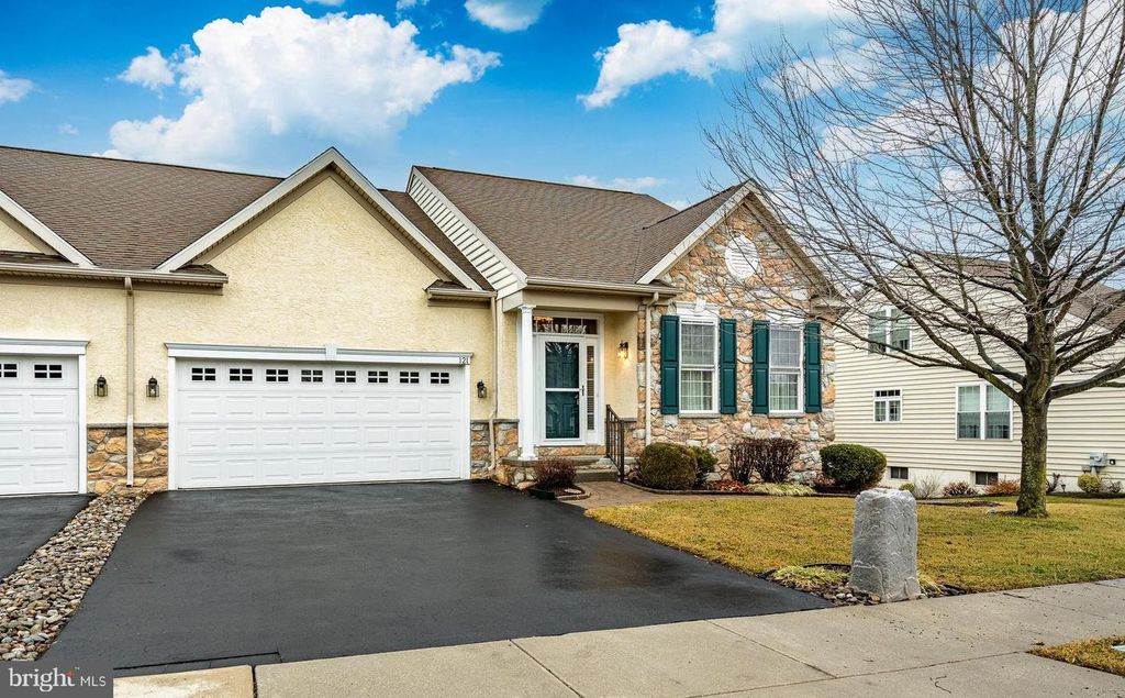 121 AUGUSTA DR, Honey Brook, PA 19344