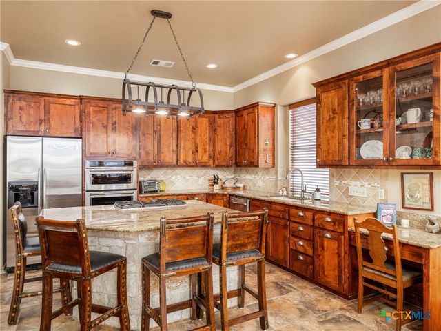 1801 County Road 470, Coupland, TX 78615