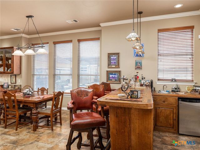 1801 County Road 470, Coupland, TX 78615