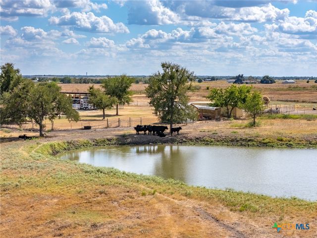 1801 County Road 470, Coupland, TX 78615