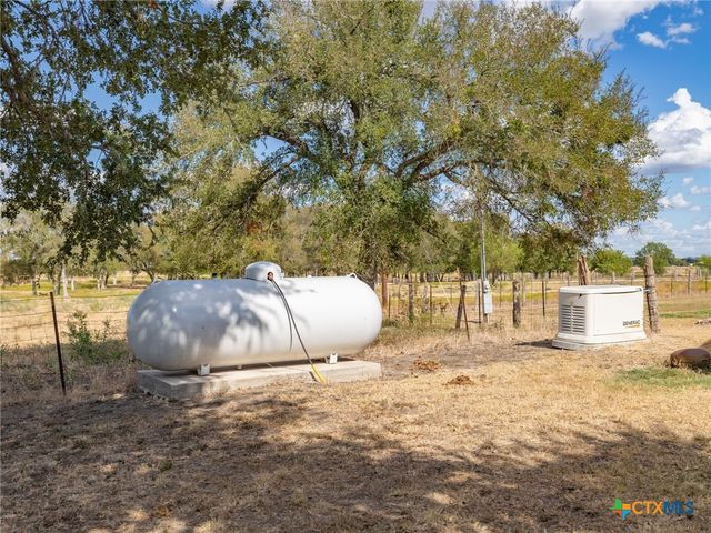 1801 County Road 470, Coupland, TX 78615