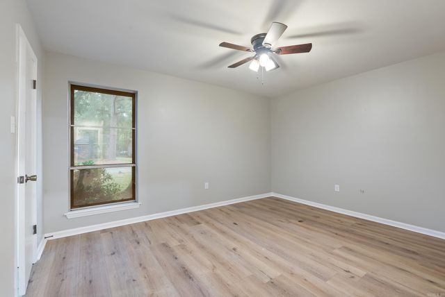 22 Woodlawn Drive, Conway, AR 72034