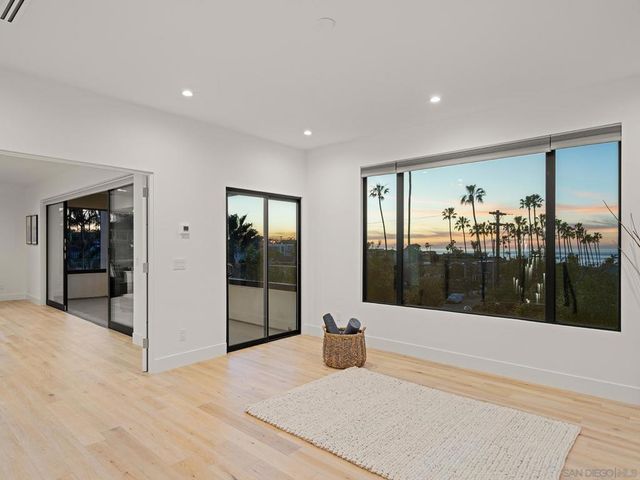 4386 NEWPORT AVE, San Diego, CA 92107